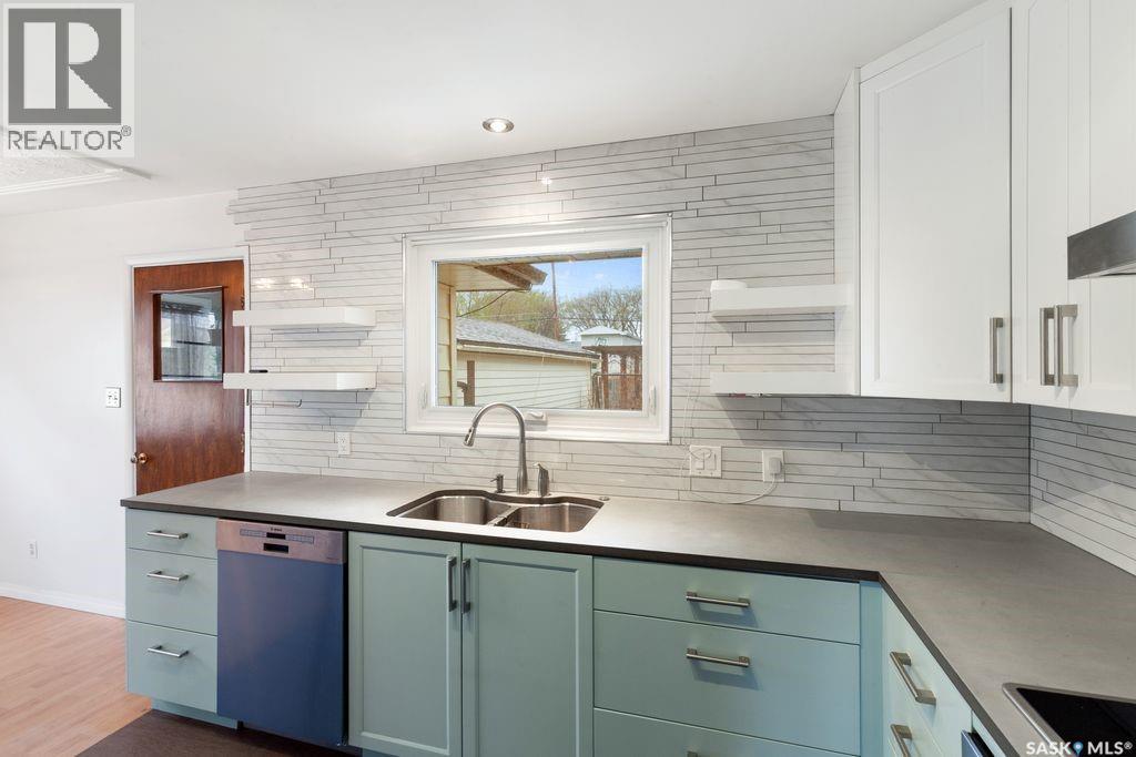 1309 N AVENUE S - Image 2