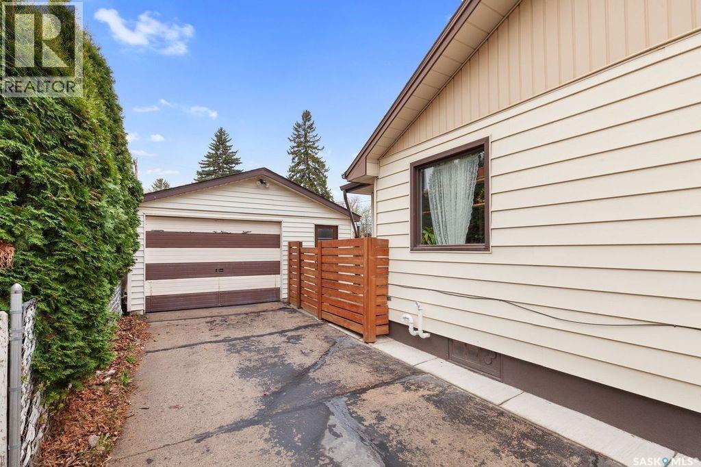 1309 N AVENUE S - 20