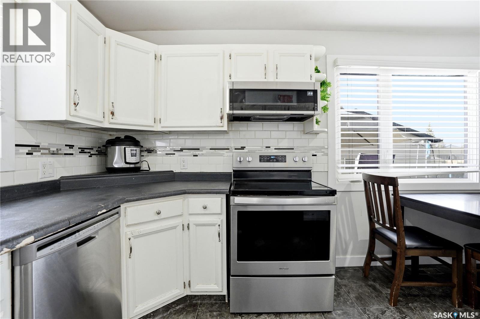 330 Devonshire CRESCENT - 10