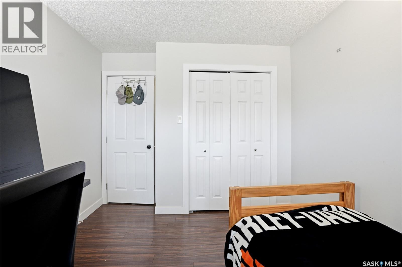 330 Devonshire CRESCENT - 20