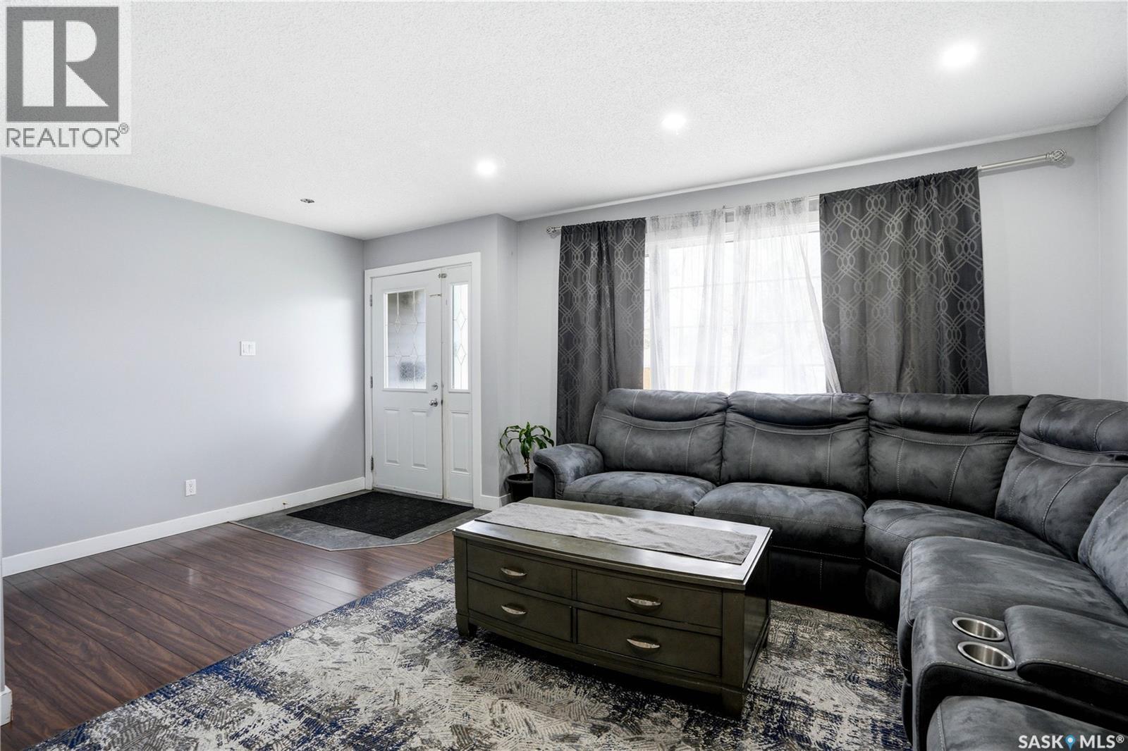 330 Devonshire CRESCENT - 6