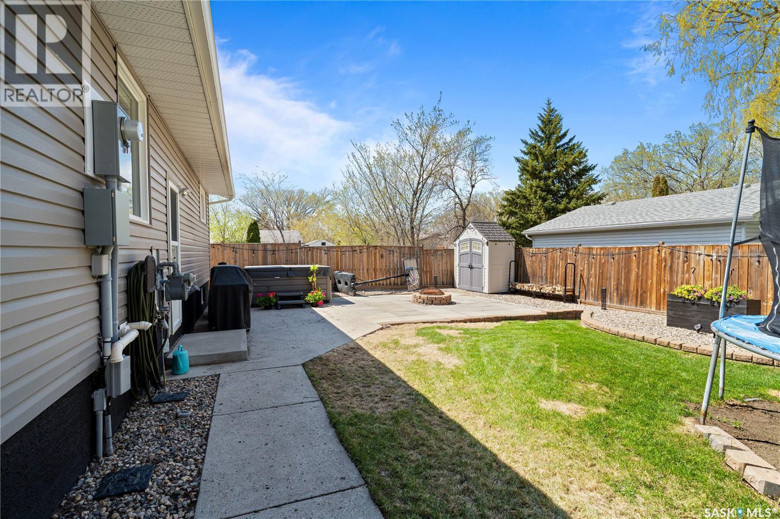 35 Symons PLACE - 33