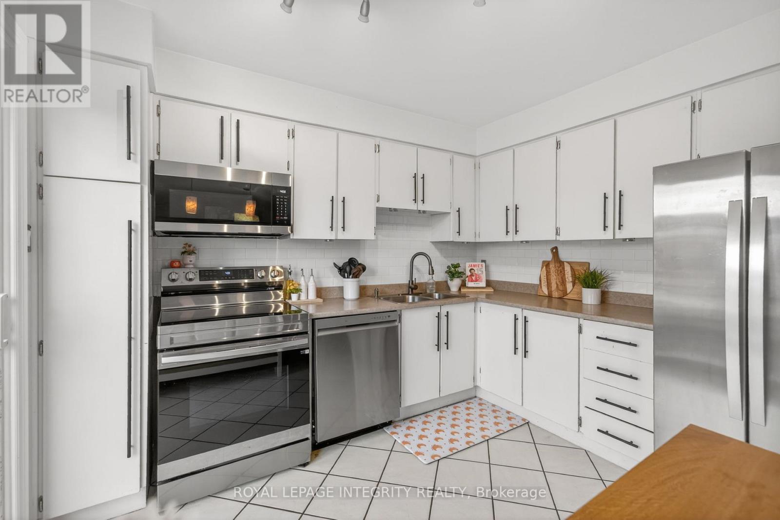 24 WESTCLIFFE ROAD - 16