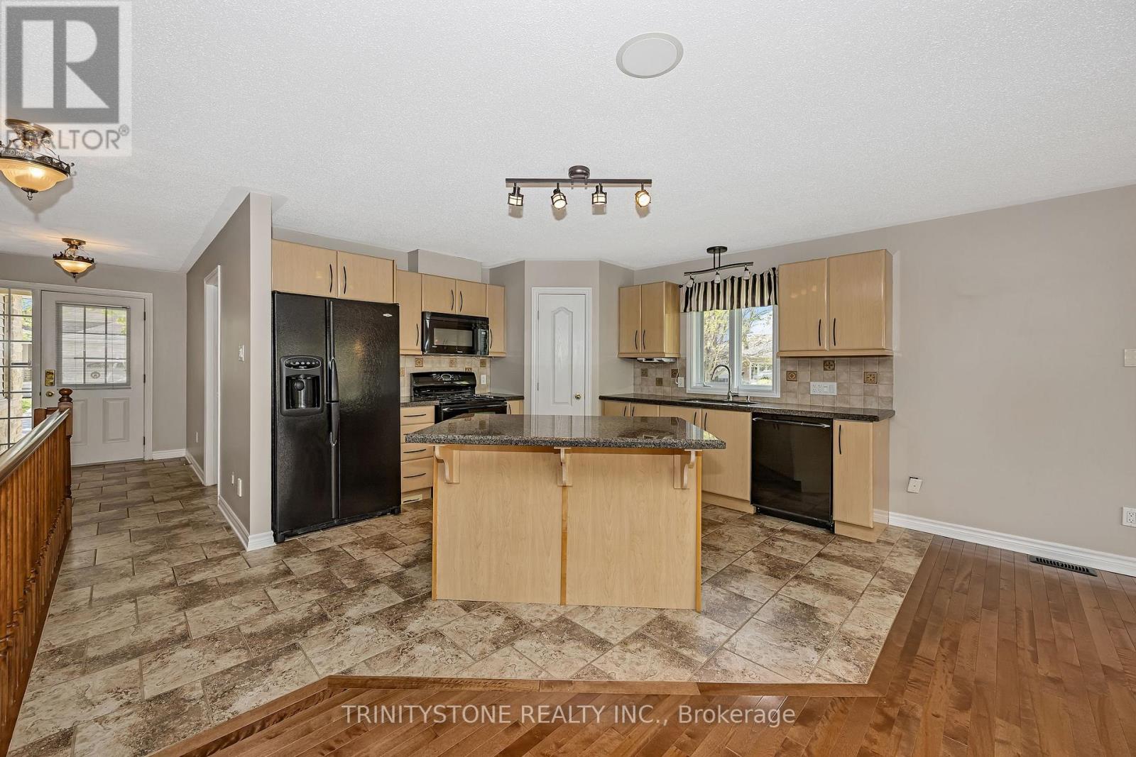 90 SINCLAIR AVENUE - 10