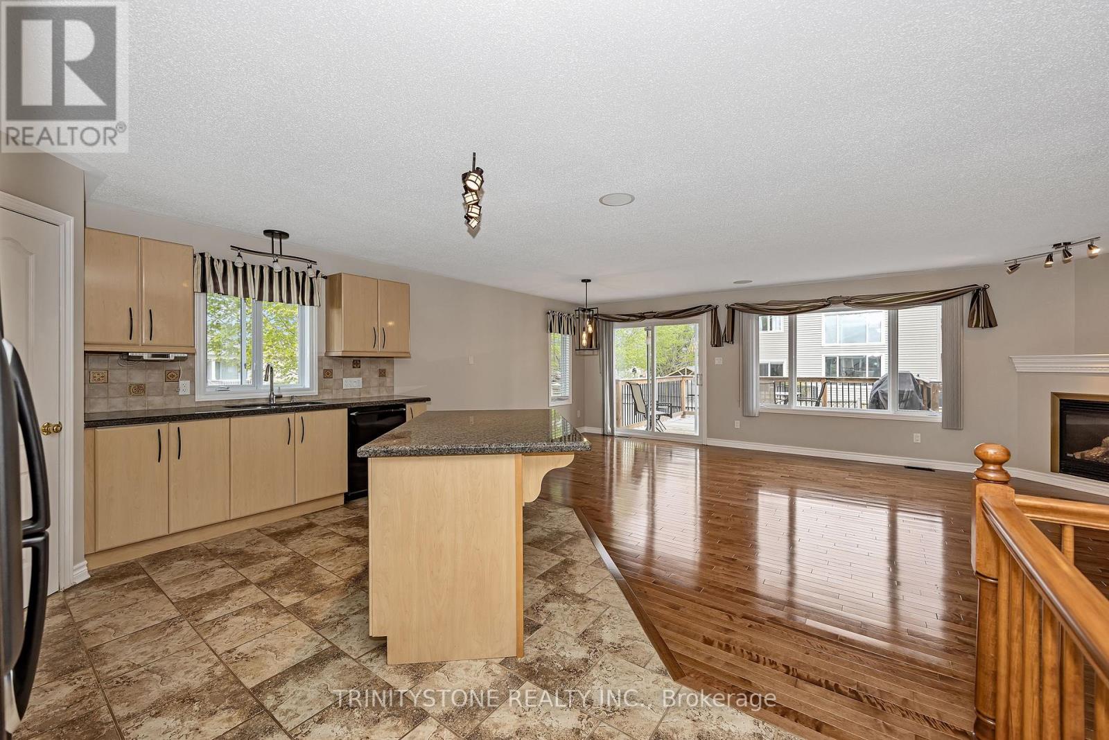90 SINCLAIR AVENUE - 14