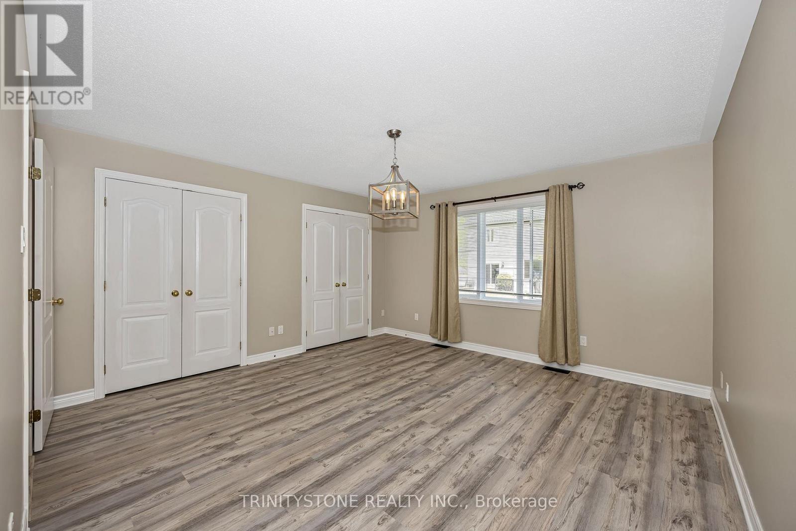 90 SINCLAIR AVENUE - 28