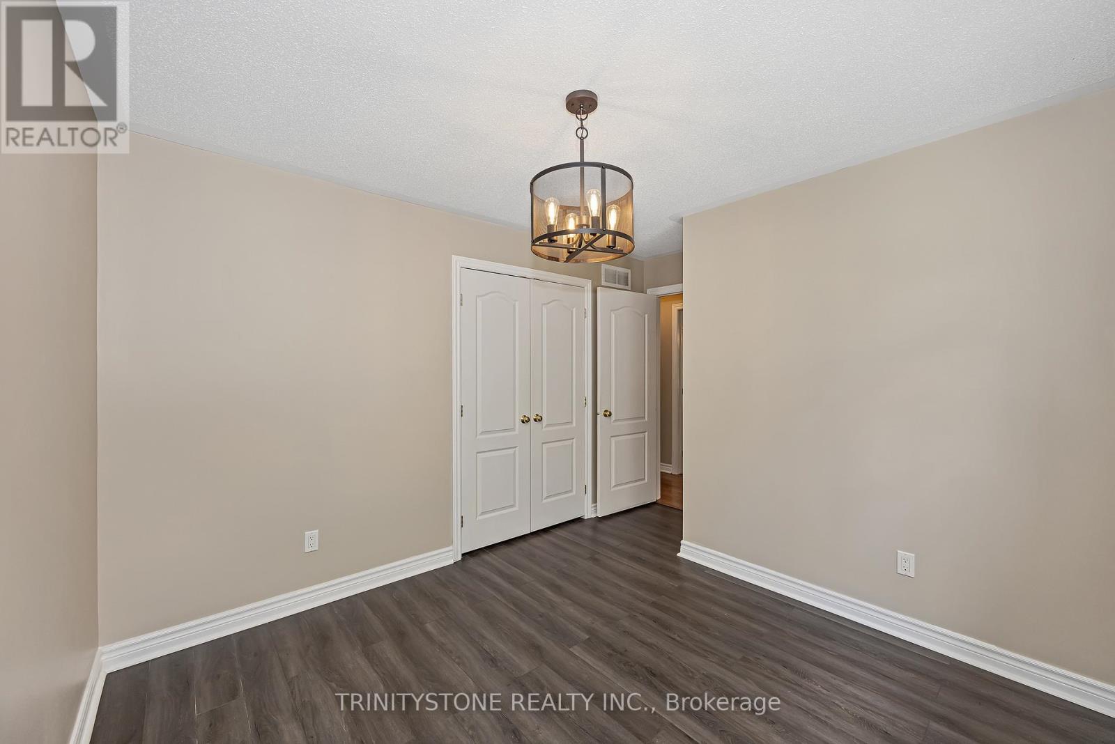 90 SINCLAIR AVENUE - 34