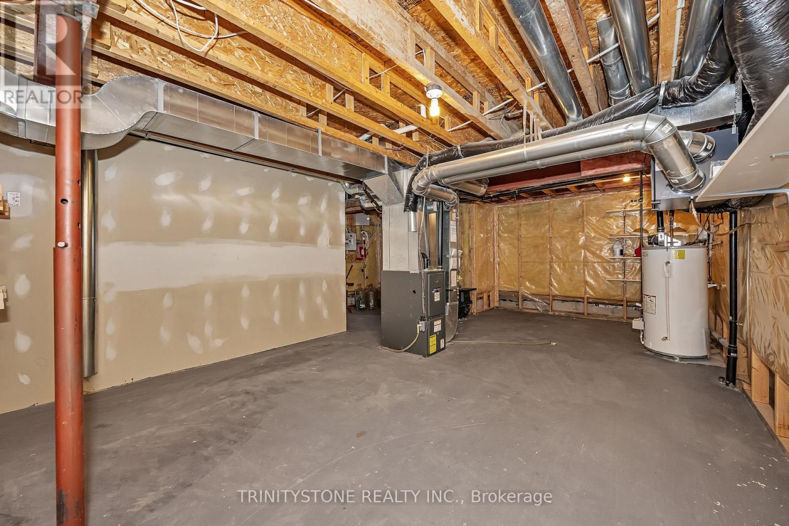 90 SINCLAIR AVENUE - 44