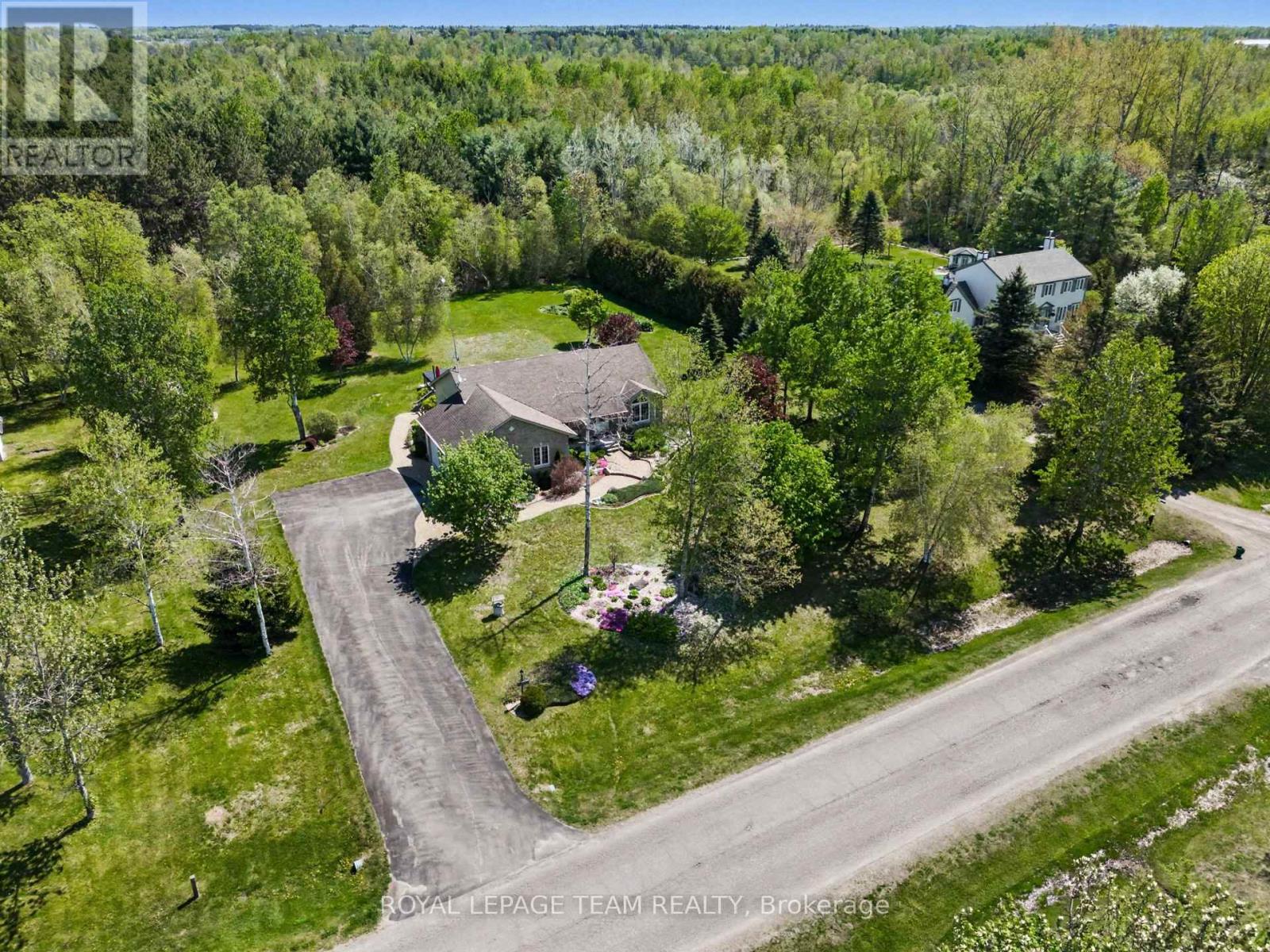 28 KIMBERLY AVENUE - Image 36