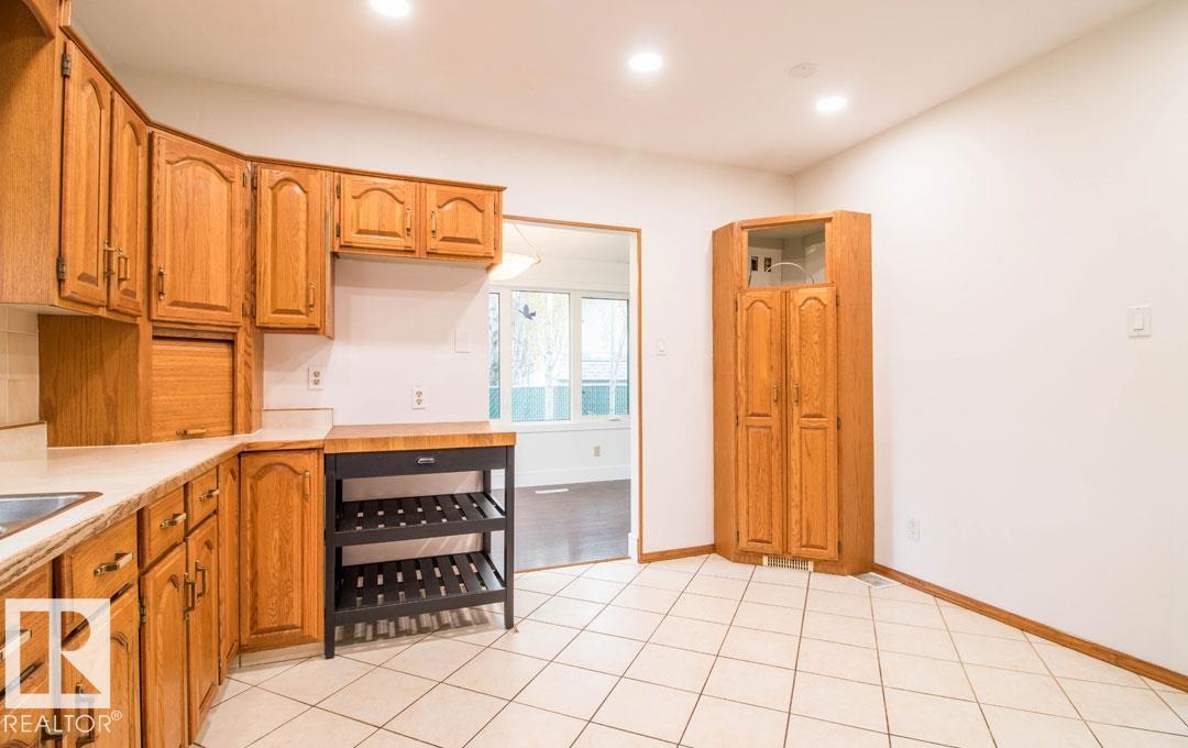 10328 42 ST NW - 10