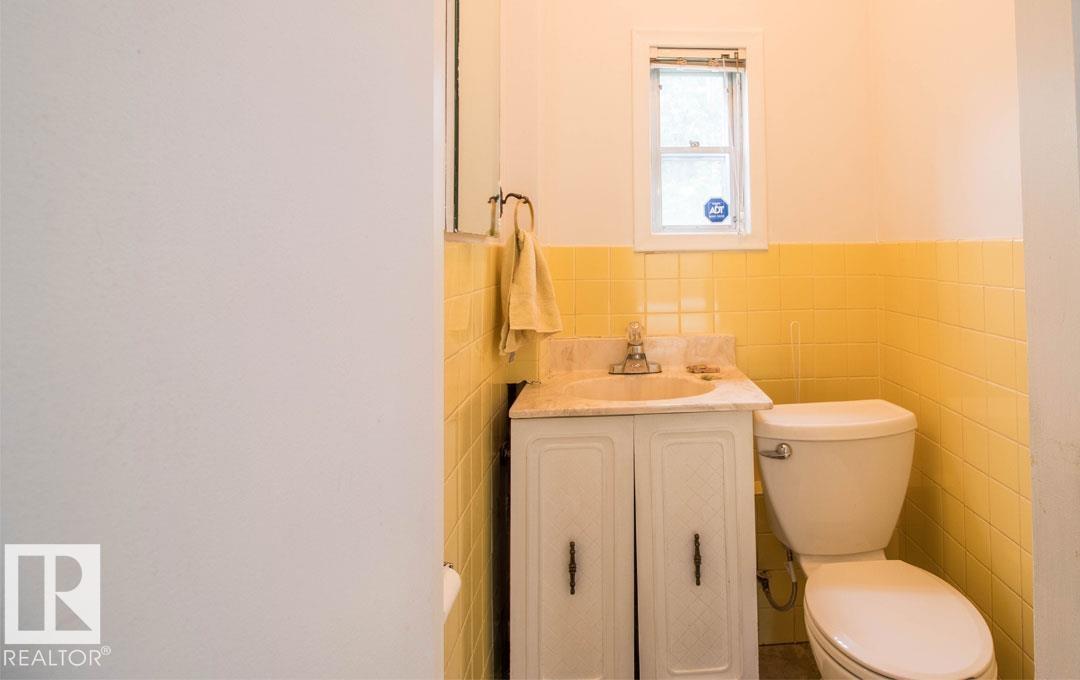 10328 42 ST NW - 28