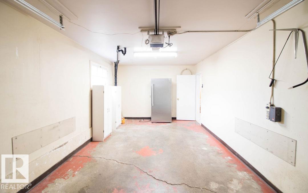 10328 42 ST NW - 36