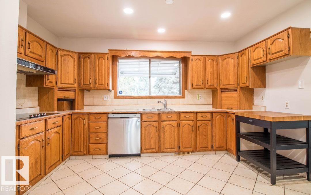 10328 42 ST NW - 8