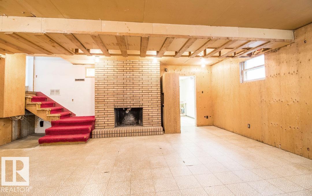 10328 42 ST NW - 33