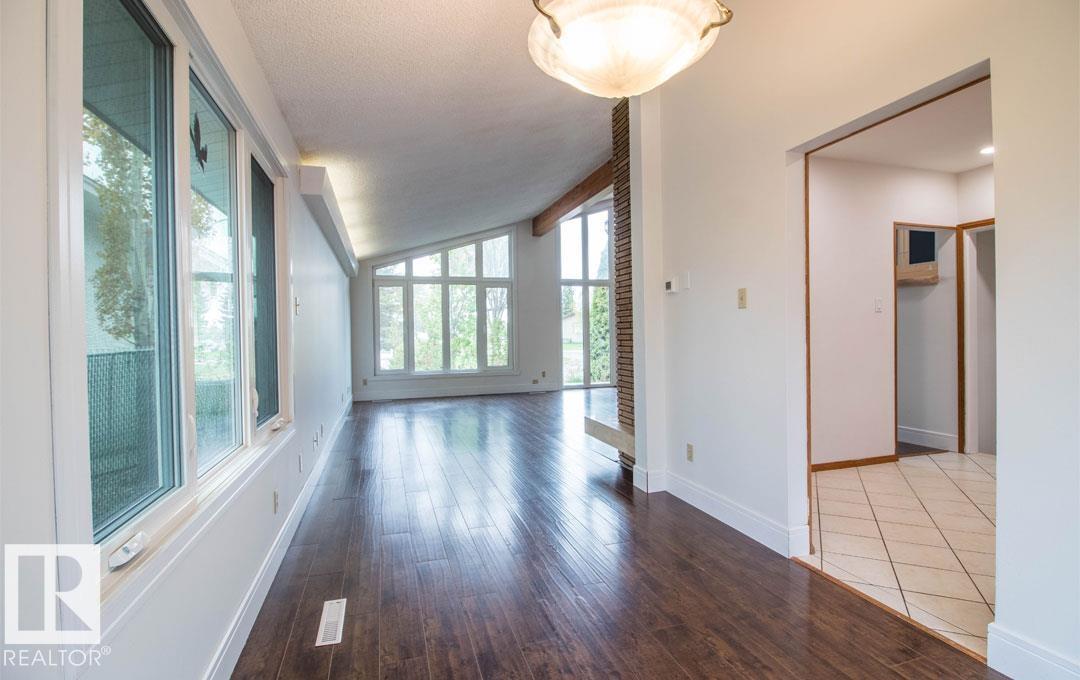 10328 42 ST NW - 7