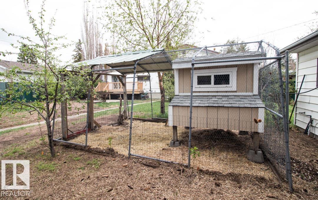 10328 42 ST NW - 39