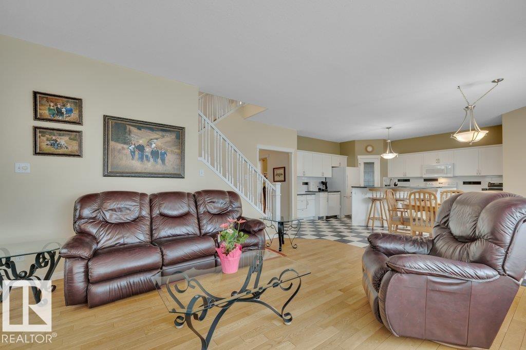 1957 TOMLINSON SQUARE SQ NW - 11