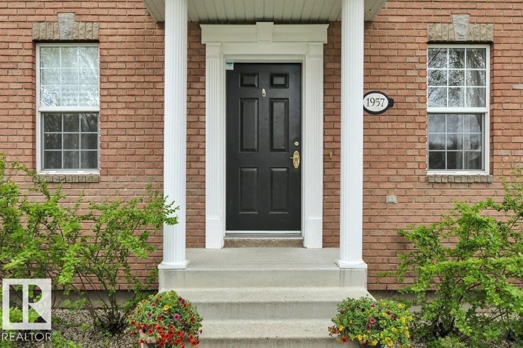 1957 TOMLINSON SQUARE SQ NW - 2