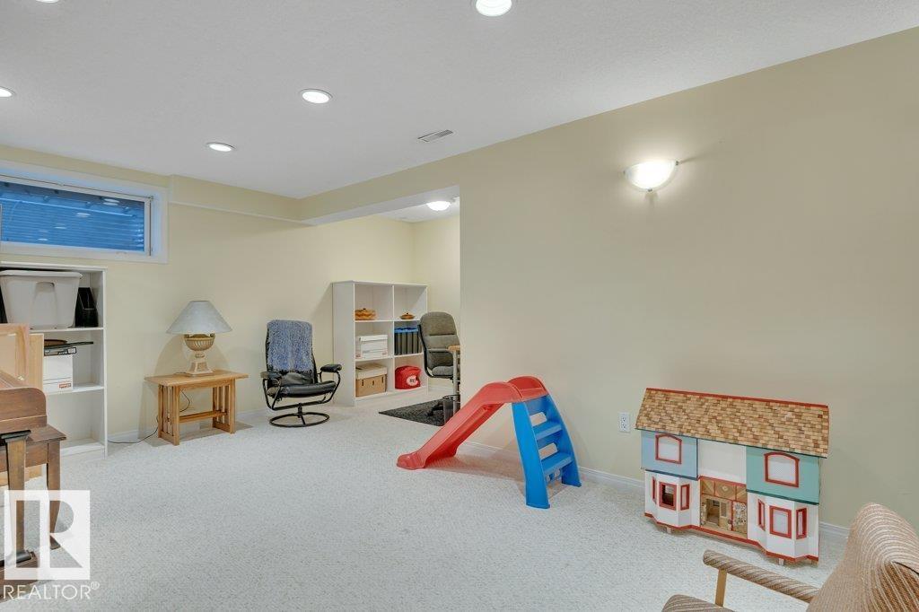 1957 TOMLINSON SQUARE SQ NW - 41