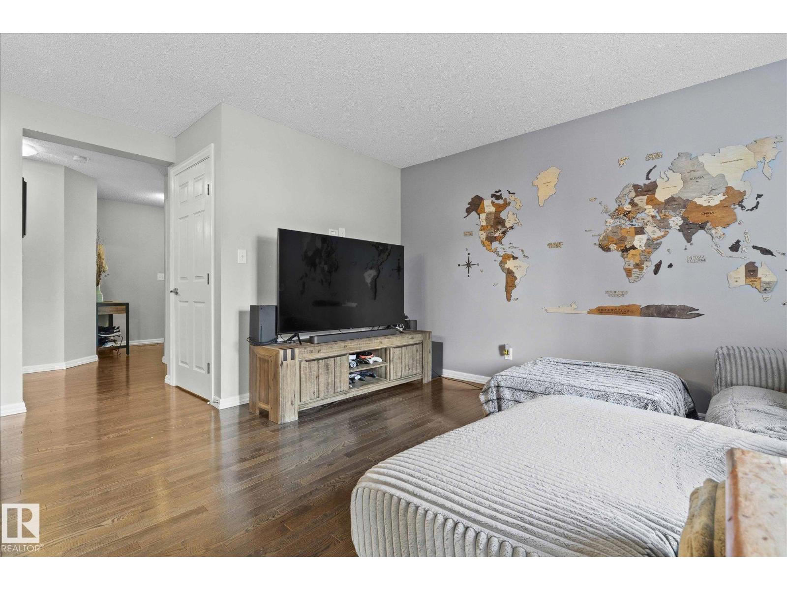 158 CRANSTON PL — photo 16