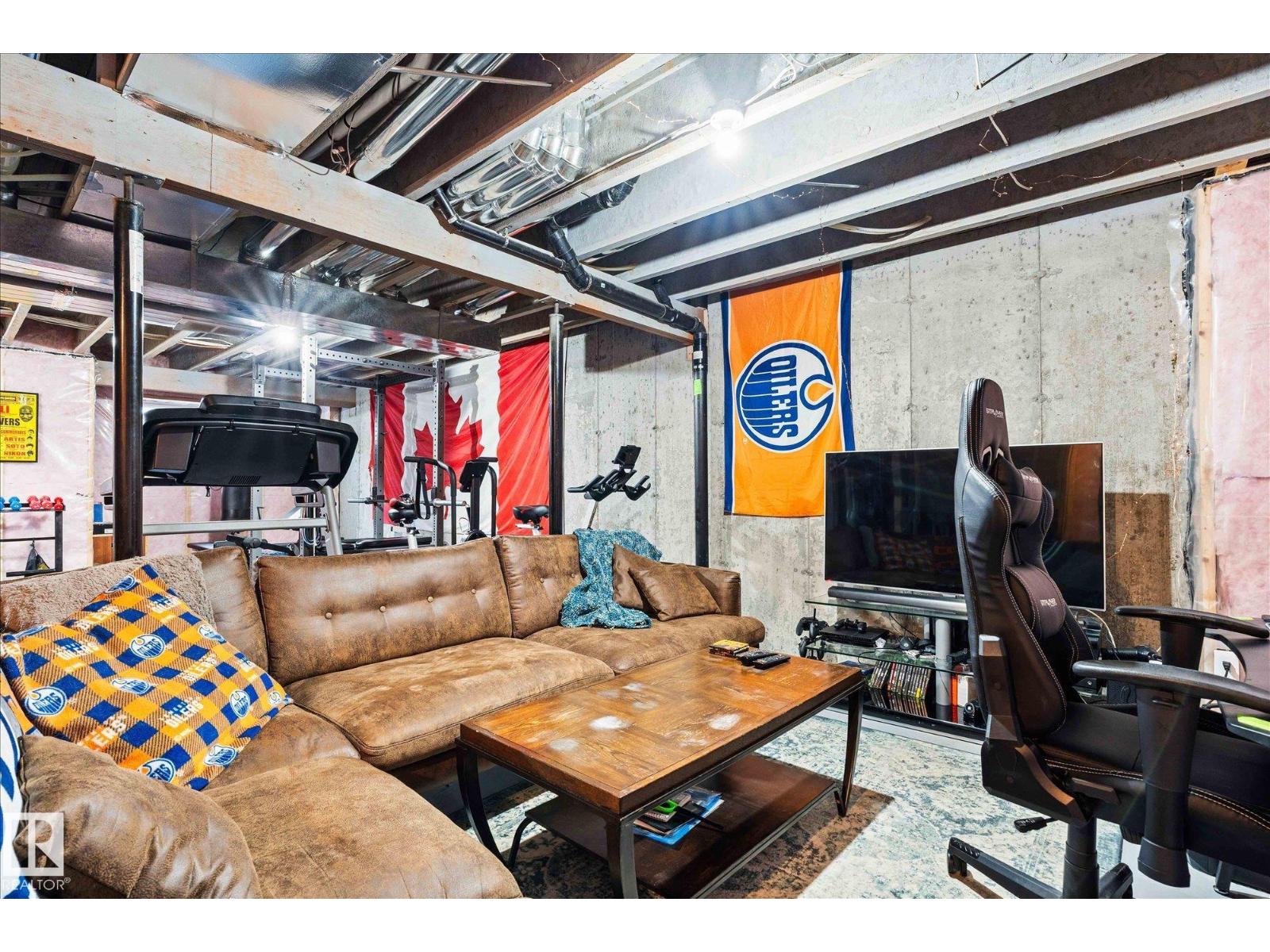158 CRANSTON PL — photo 37