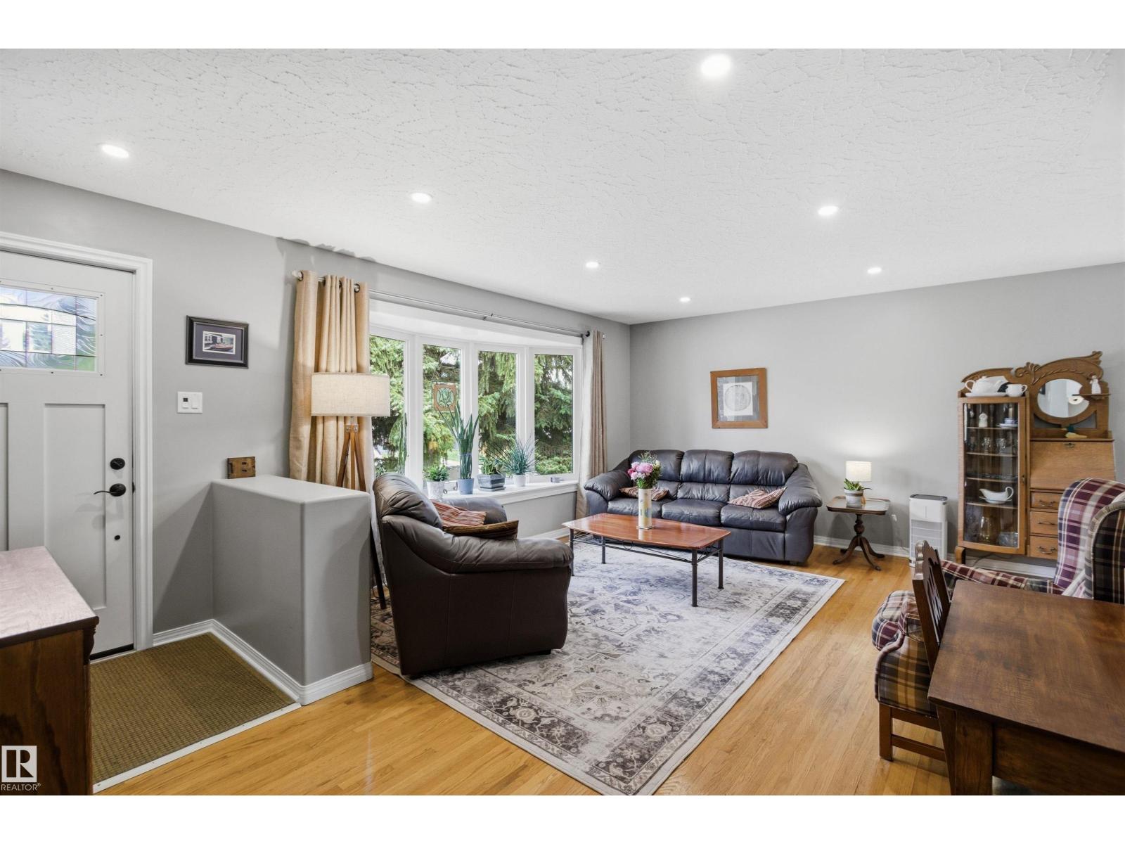 10663 59 ST NW - photo 5