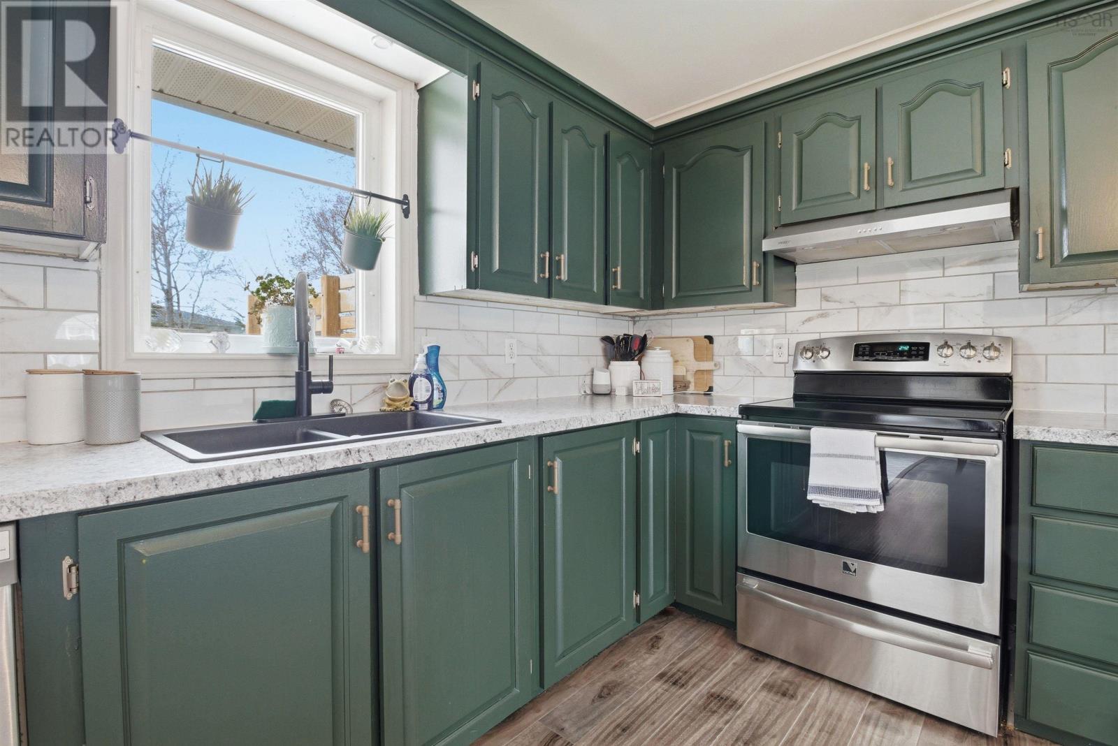 Property 25 of 49 of 27 Ashdale Crescent