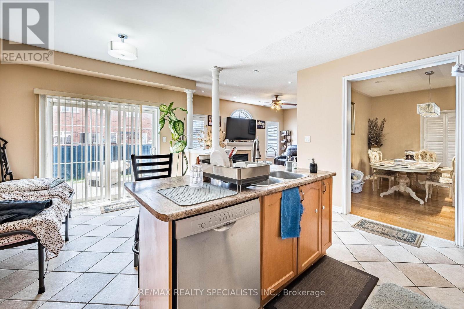 18 LONG MEADOW ROAD - 12