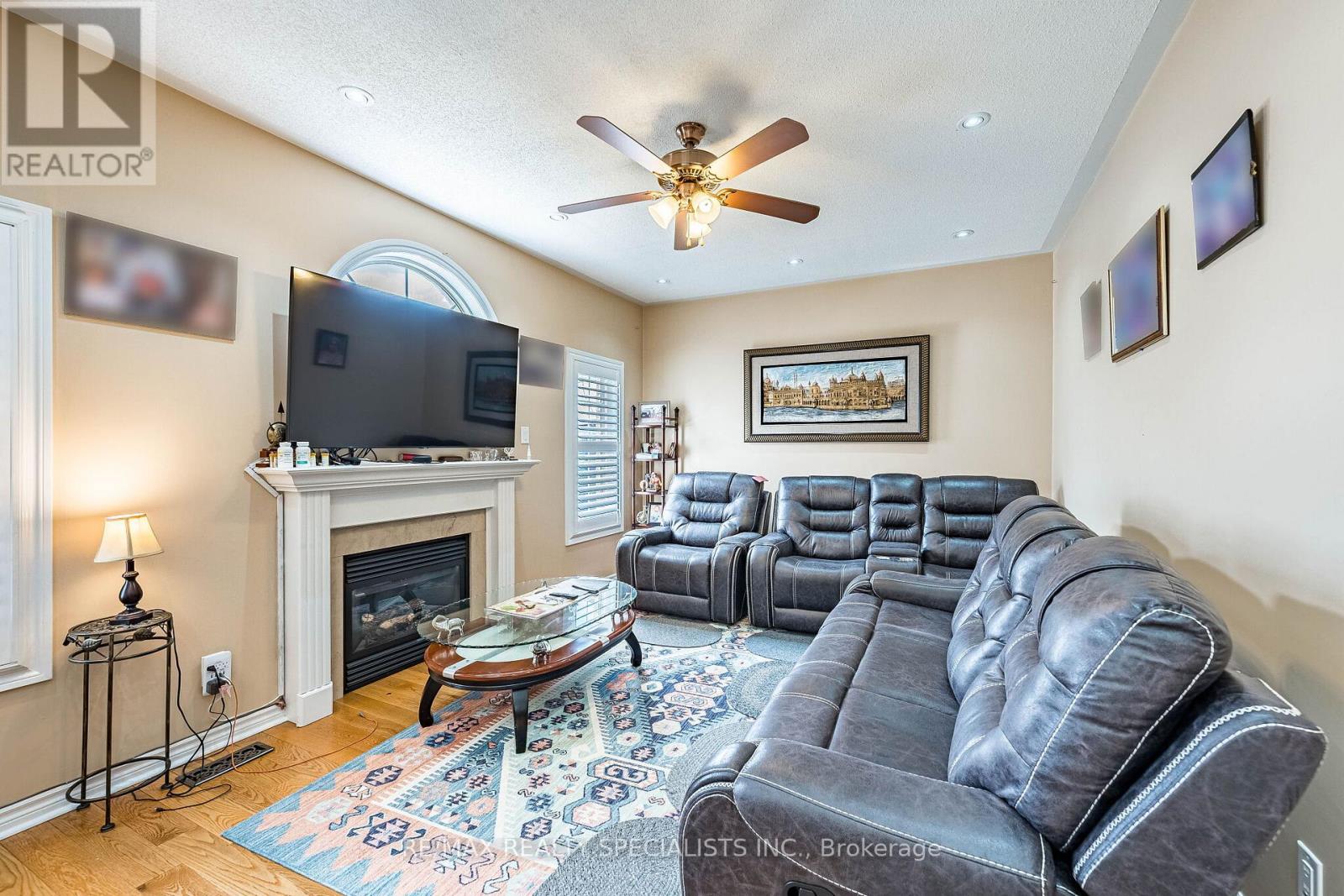 18 LONG MEADOW ROAD - 17