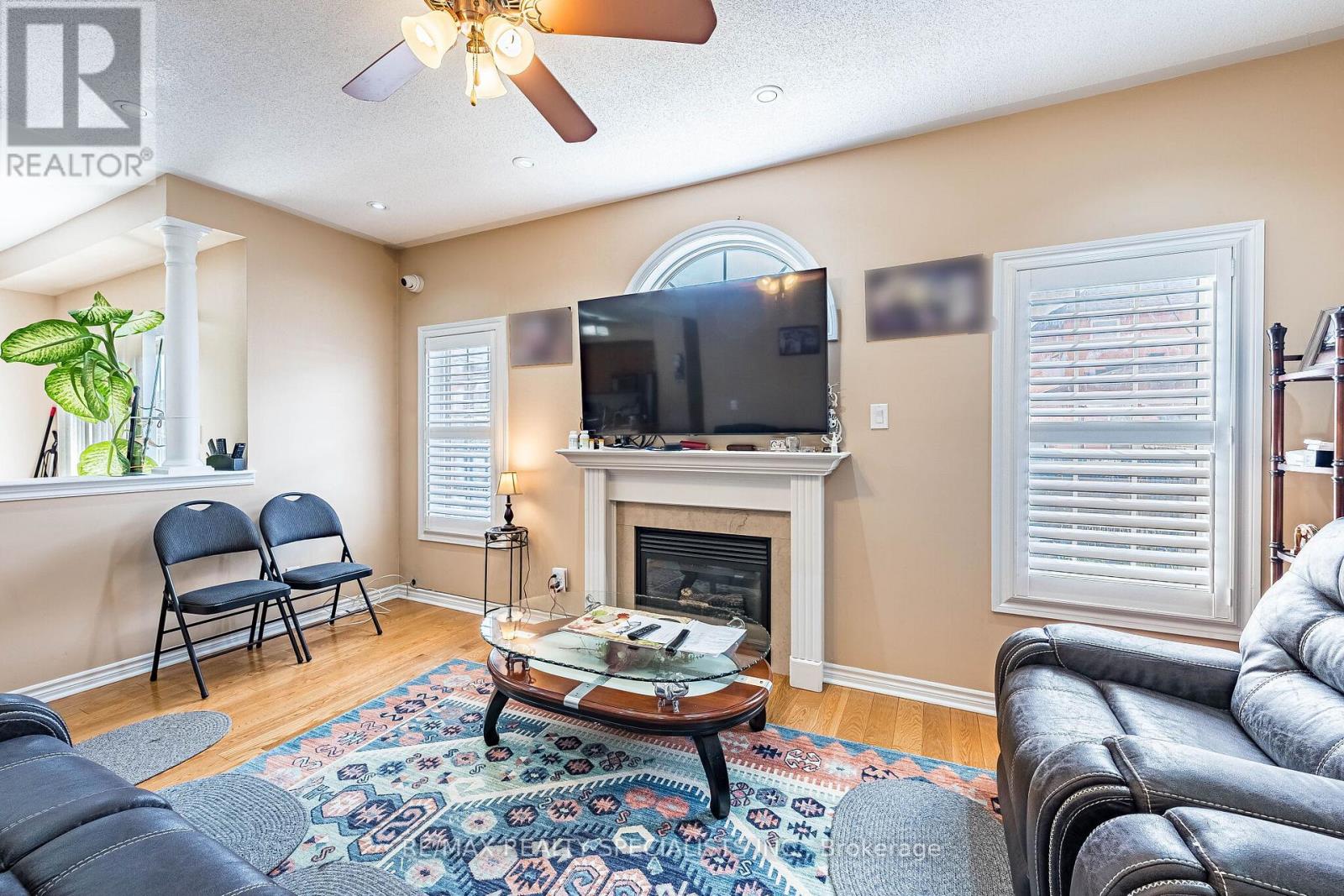18 LONG MEADOW ROAD - 18