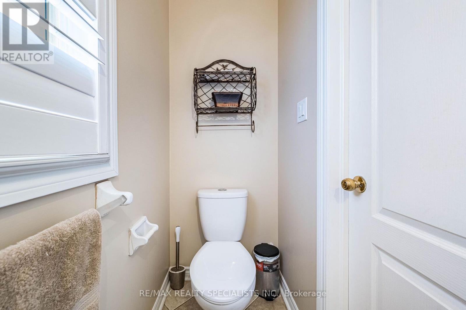 18 LONG MEADOW ROAD - 20