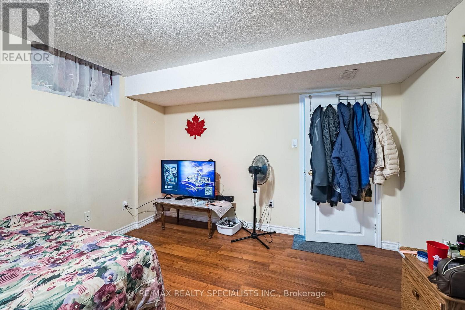 18 LONG MEADOW ROAD - 44