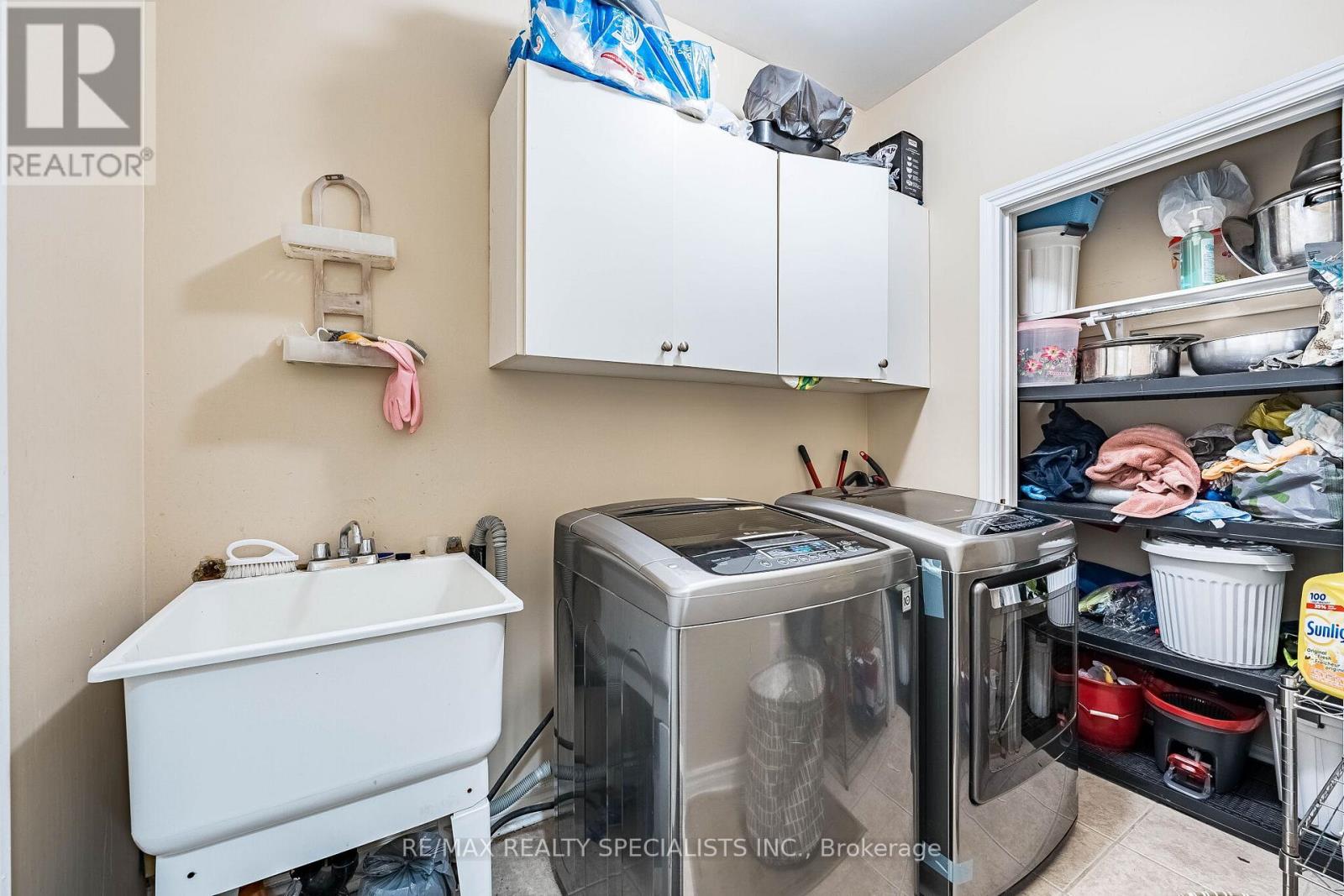 18 LONG MEADOW ROAD - 47