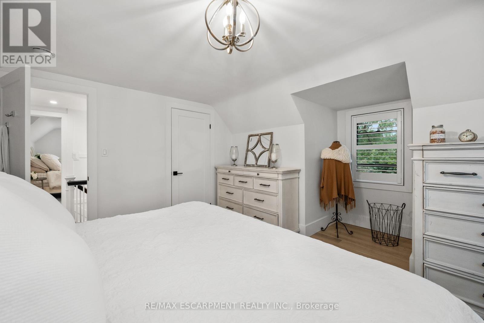 1390 HALIFAX PLACE - 23