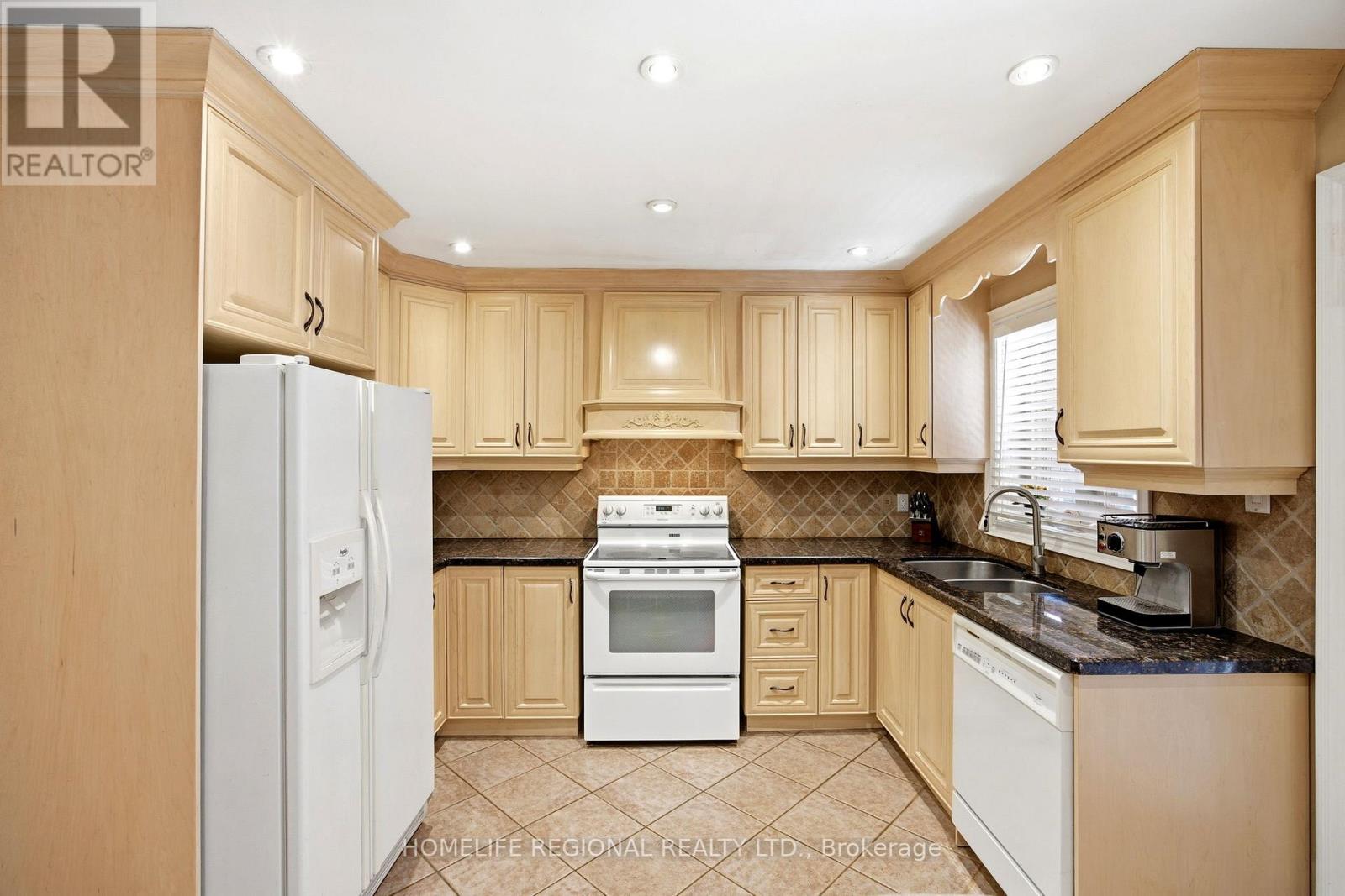 122 BEAVER TERRACE - 11