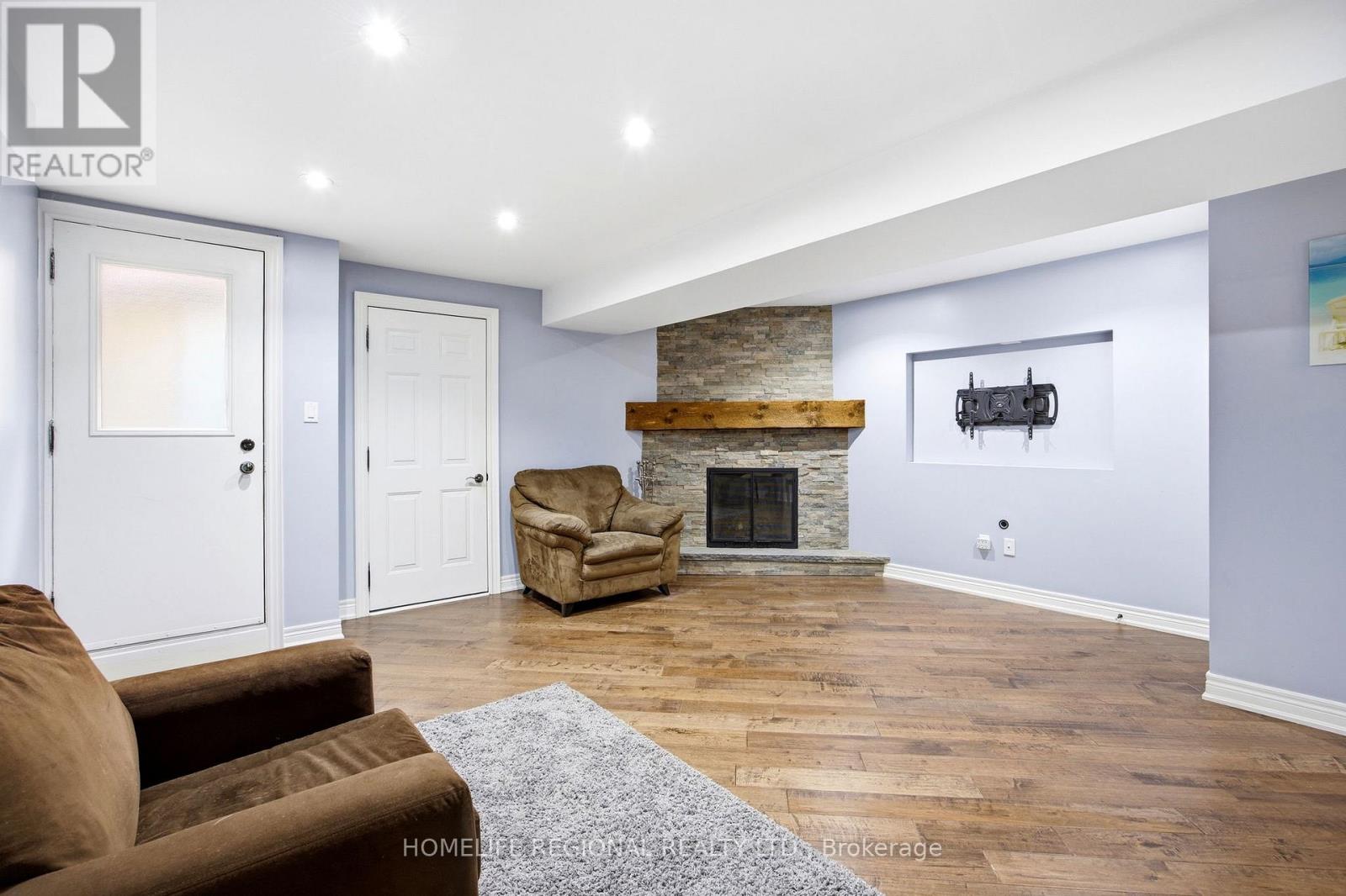 122 BEAVER TERRACE - 27