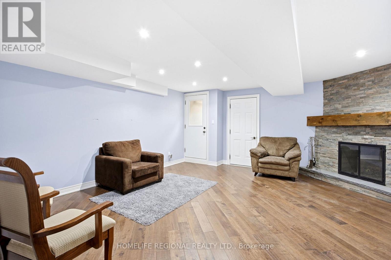 122 BEAVER TERRACE - 28