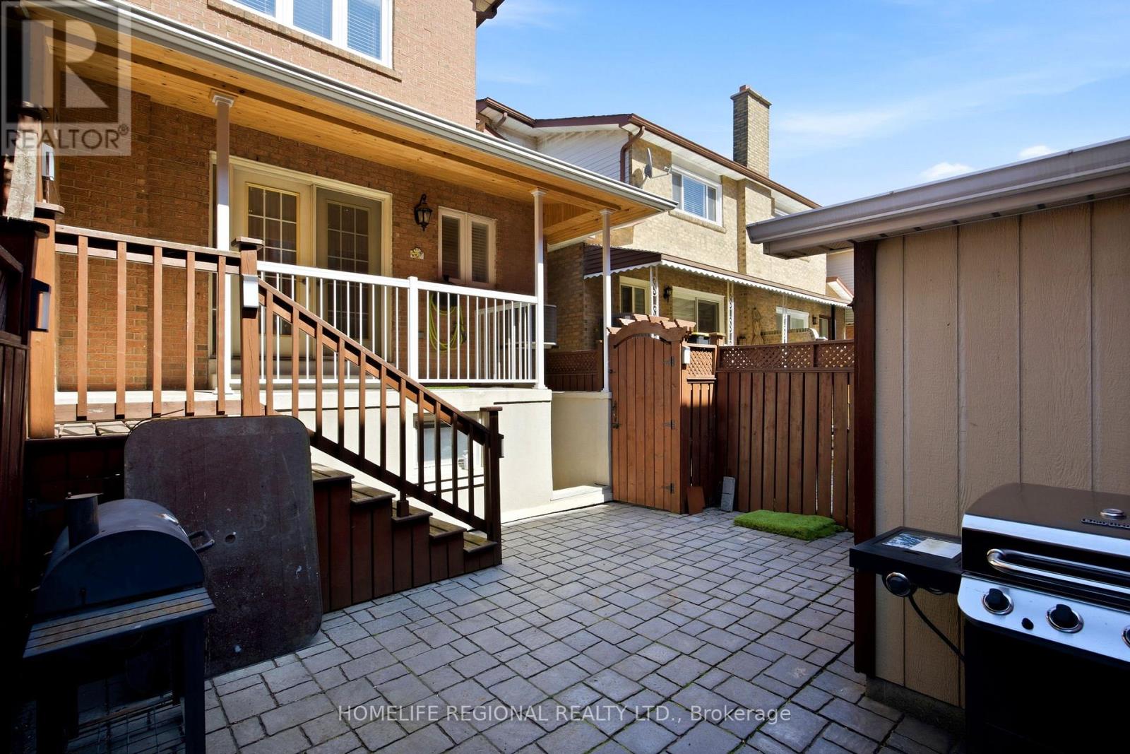 122 BEAVER TERRACE - 32
