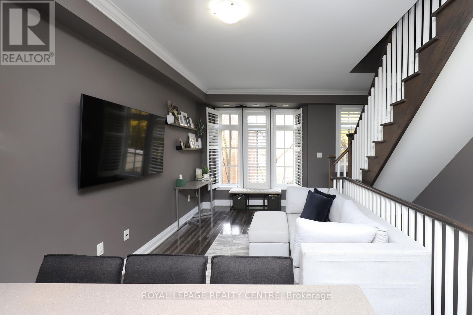 #10 3077 CAWTHRA ROAD - 14