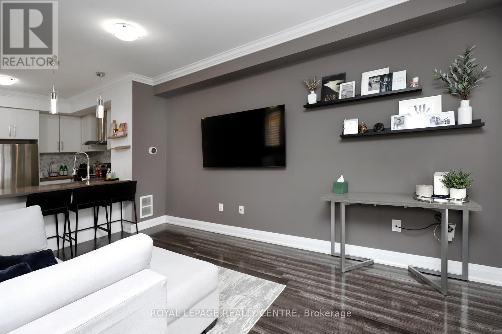 #10 3077 CAWTHRA ROAD - 20