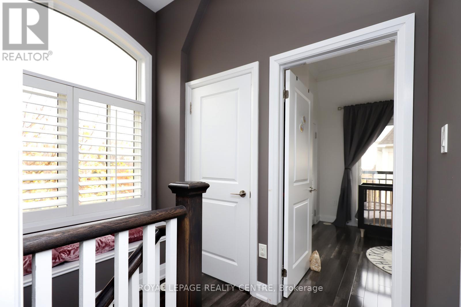 #10 3077 CAWTHRA ROAD - 28