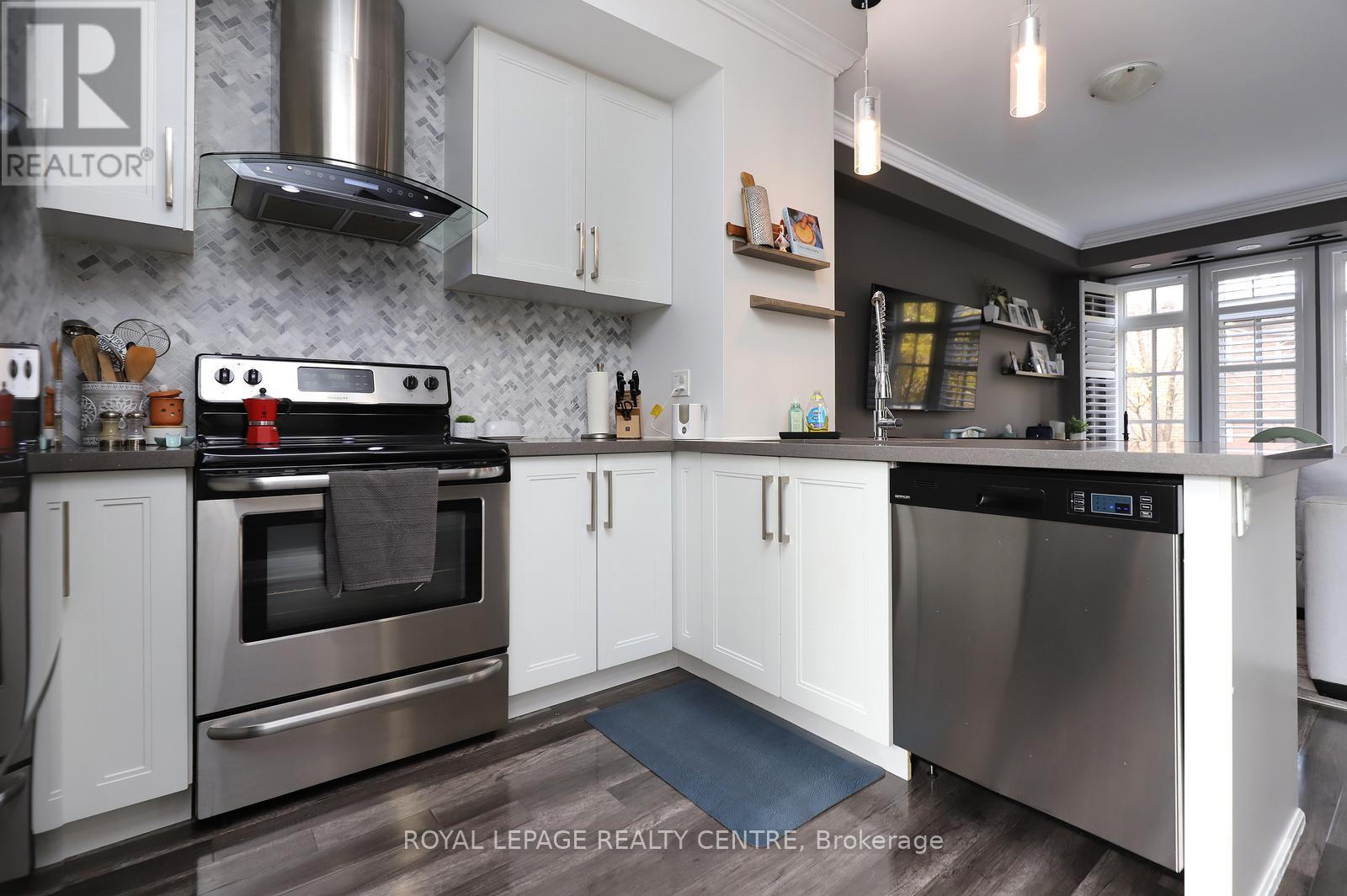 #10 3077 CAWTHRA ROAD - 8