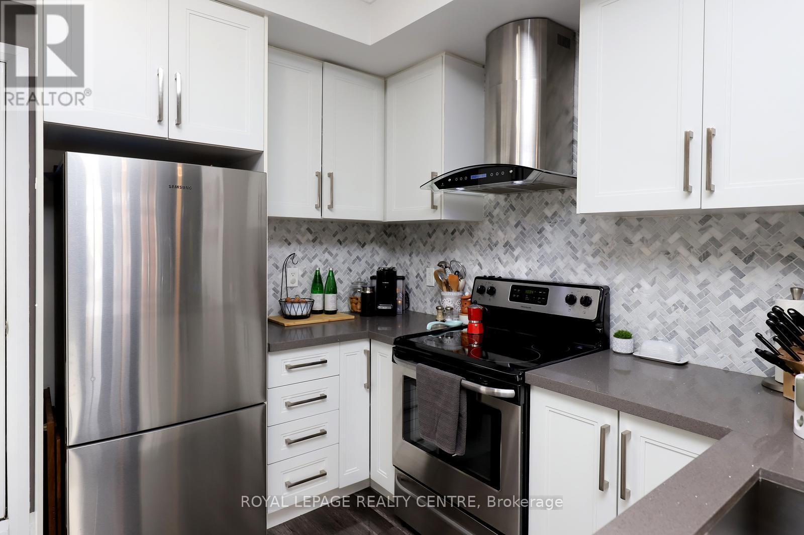#10 3077 CAWTHRA ROAD - 9