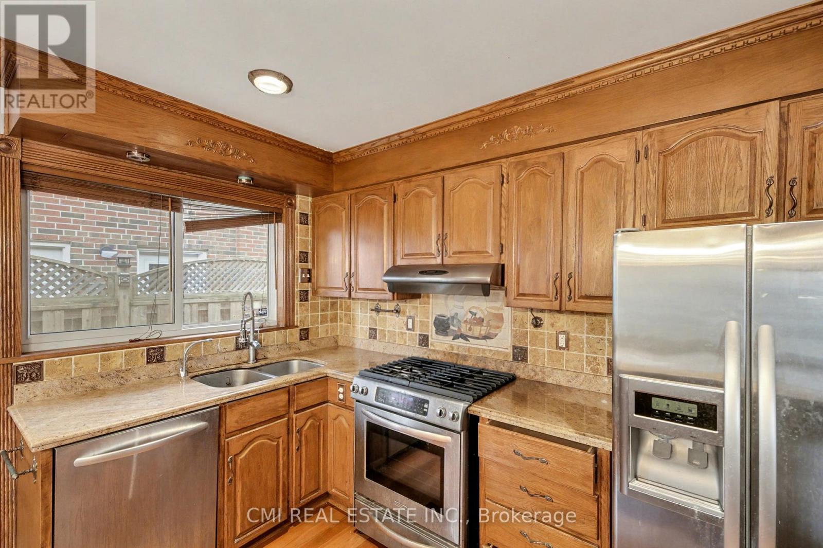 460 MARTIN GROVE ROAD - 11