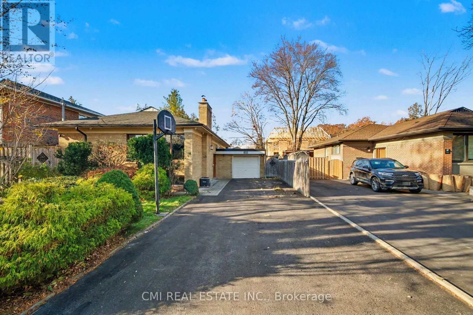 460 MARTIN GROVE ROAD - Image 2