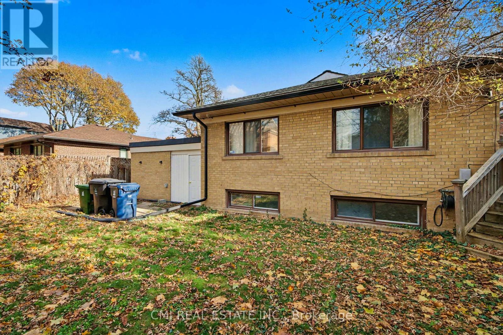 460 MARTIN GROVE ROAD - 35