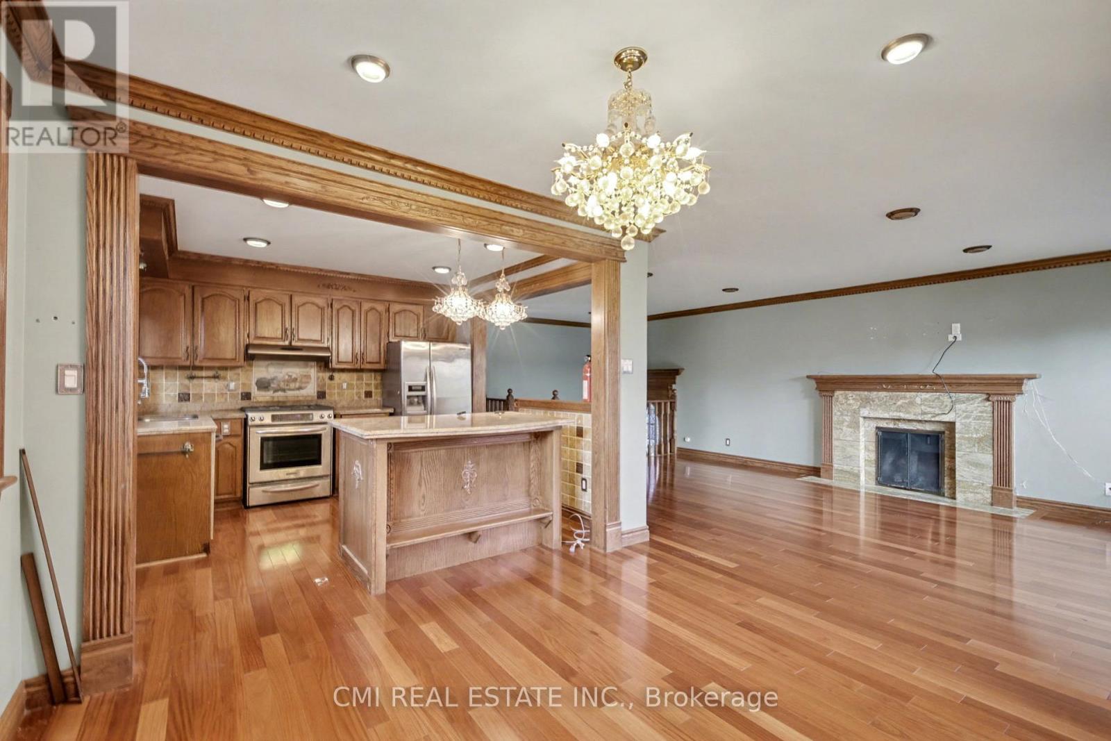 460 MARTIN GROVE ROAD - 8