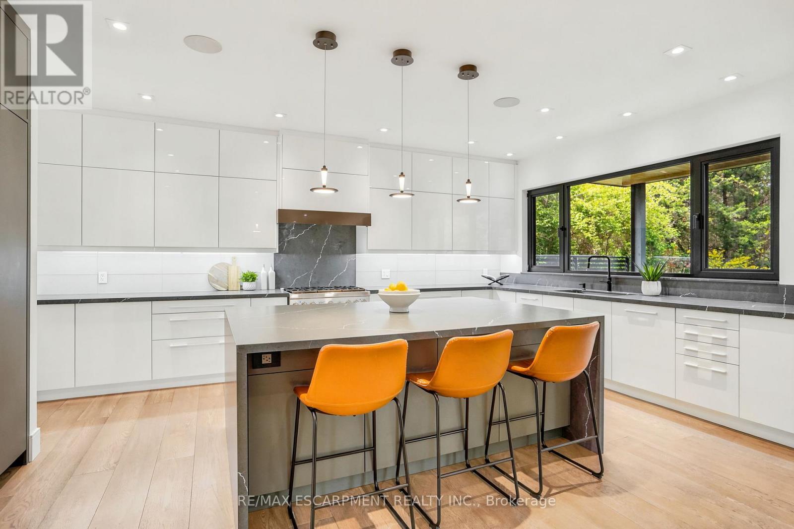 1435 APPLEWOOD ROAD - 11