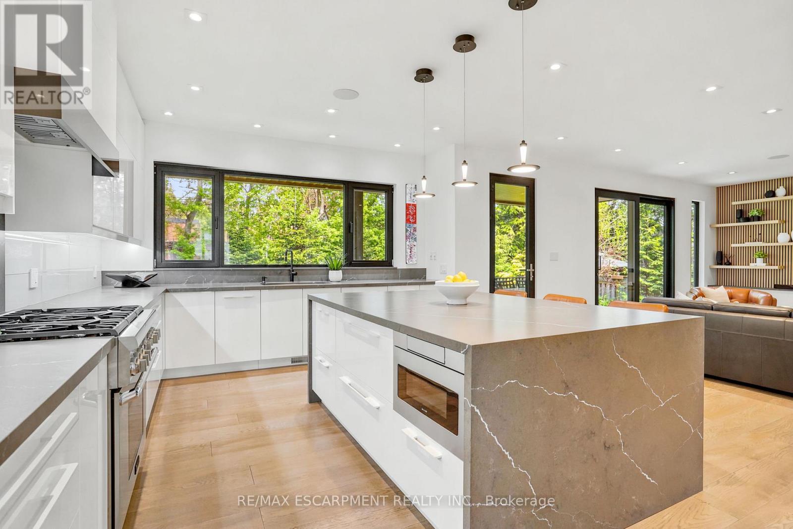 1435 APPLEWOOD ROAD - 13