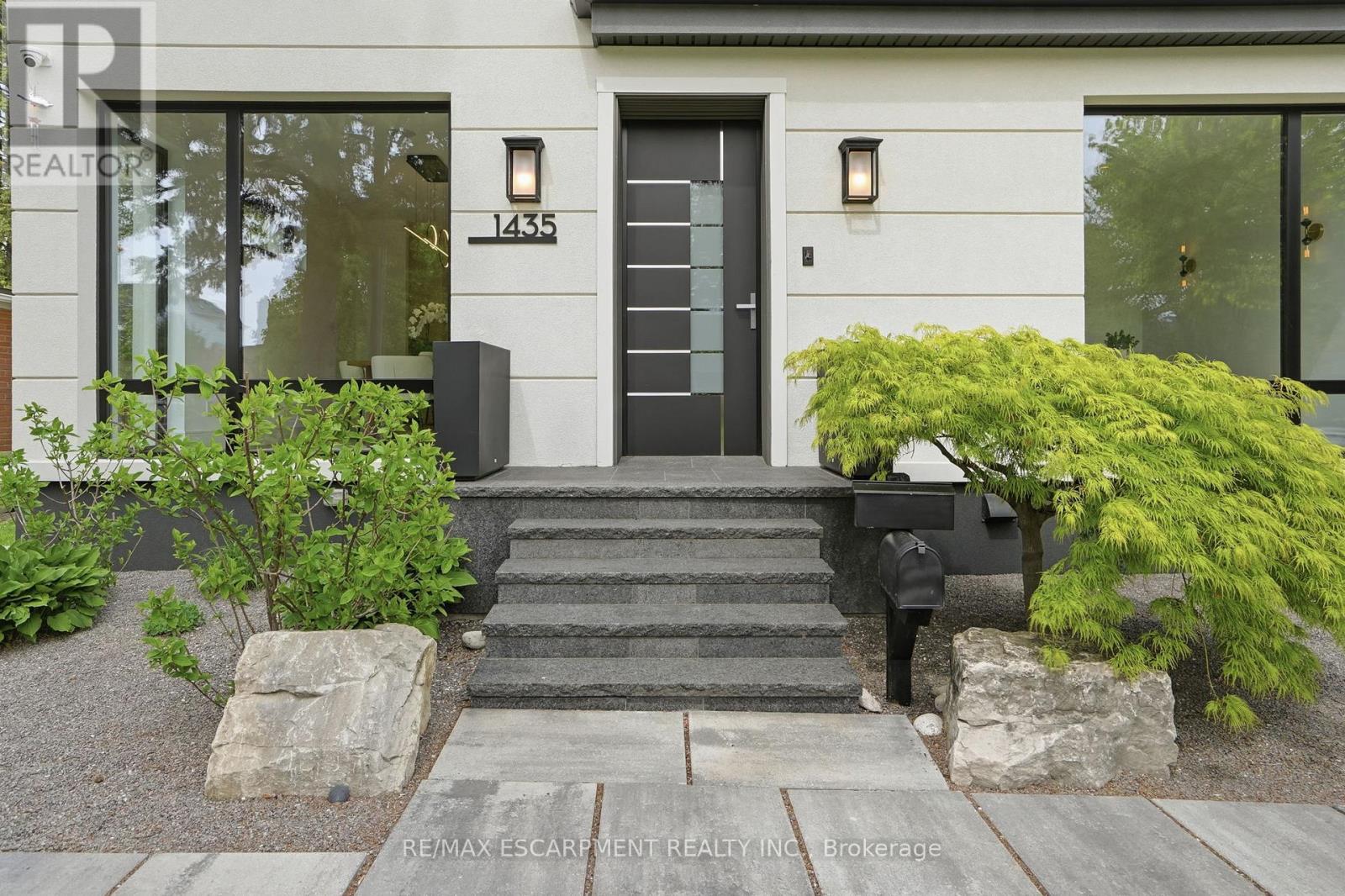 1435 APPLEWOOD ROAD - 4